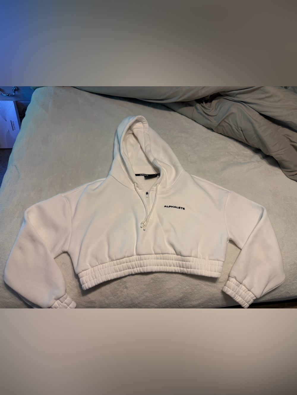 Alphalete Women’s Cropped Hoodie